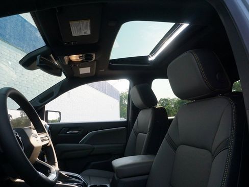 New 2025 Chevrolet Colorado ZR2 w/ Technology Package image 28