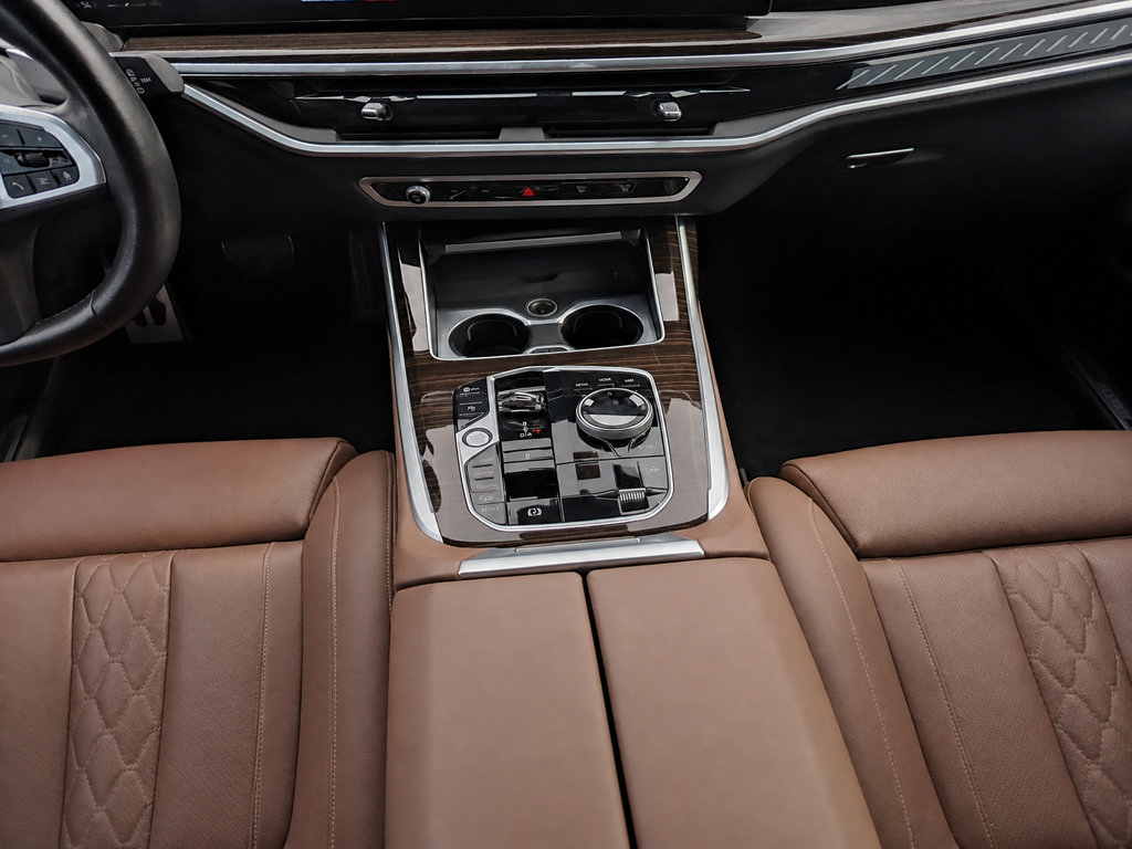 Used 2023 BMW X7 M60i w/ Executive Package AWD/4WD image 25