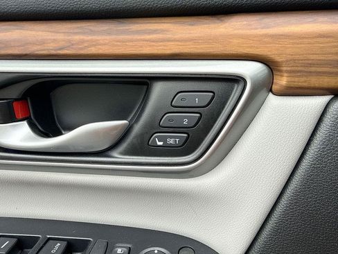 Used 2019 Honda CR-V Touring image 24