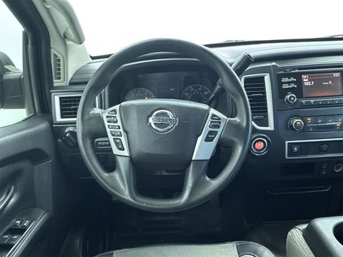 Used 2017 Nissan Titan S image 20