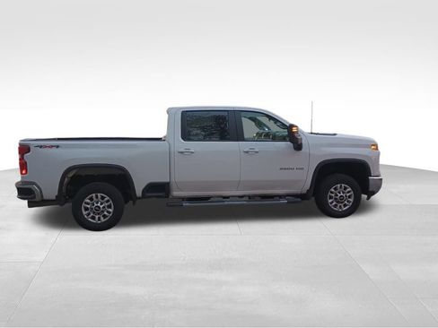 Used 2024 Chevrolet Silverado 2500 LT image 7