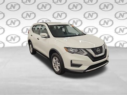 Used 2018 Nissan Rogue S AWD/4WD image 12