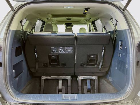 New 2026 Kia Carnival SX w/ SX Dark Edition Package FWD image 26