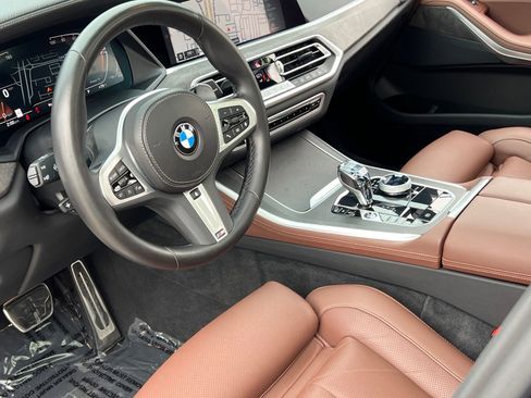 Used 2023 BMW X5 xDrive40i w/ Executive Package AWD/4WD image 2