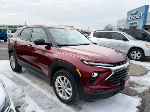 Used 2024 Chevrolet TrailBlazer LS w/ LS Convenience Package image 1