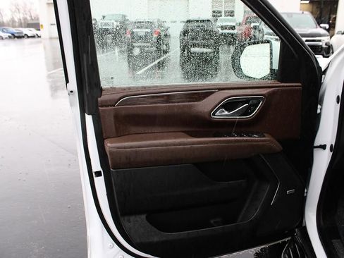 Used 2023 Chevrolet Tahoe High Country image 24