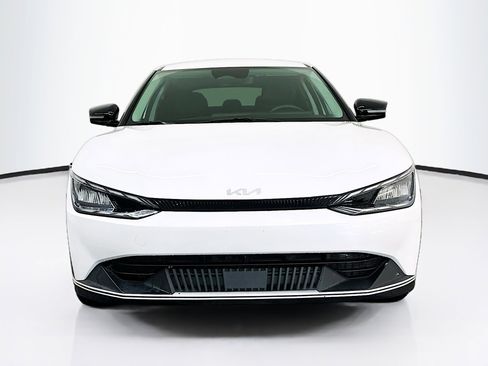 Used 2024 Kia EV6 Light image 2