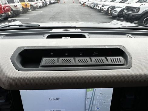 Certified 2023 Ford Bronco Wildtrak image 24