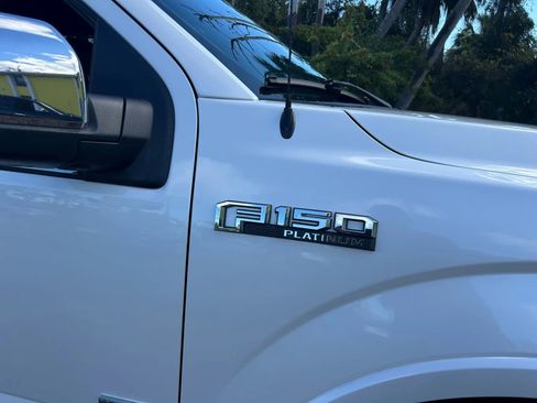 Used 2017 Ford F150 Platinum w/ Equipment Group 701A Luxury image 3