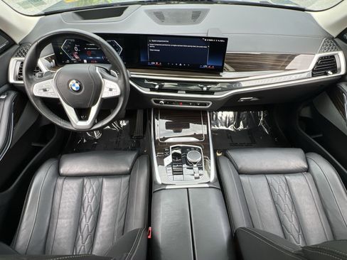 Used 2025 BMW X7 xDrive40i AWD/4WD image 21