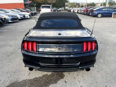Used 2018 Ford Mustang Premium image 6