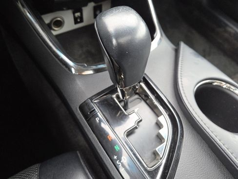 Used 2016 Toyota Avalon Limited image 33