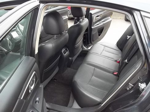 Used 2013 Nissan Altima 2.5 SL w/ Technology Pkg image 8