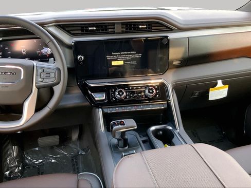 New 2026 GMC Sierra 1500 Denali w/ Technology Package AWD/4WD image 7