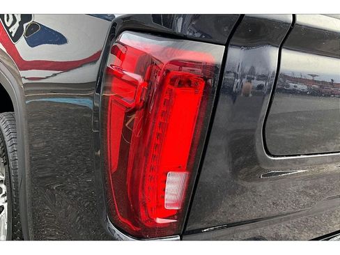 Used 2025 GMC Sierra 1500 SLT image 34