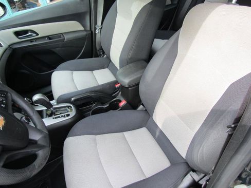 Used 2016 Chevrolet Cruze LS image 16