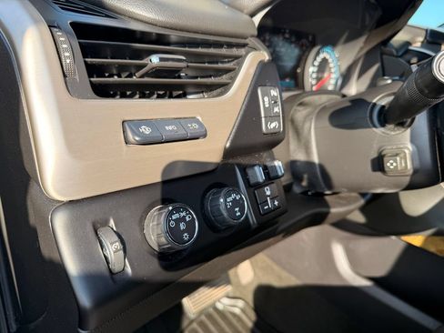 Used 2017 GMC Yukon Denali AWD/4WD image 38