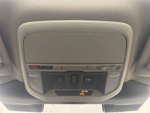 Used 2024 Subaru Forester Premium AWD/4WD image 21