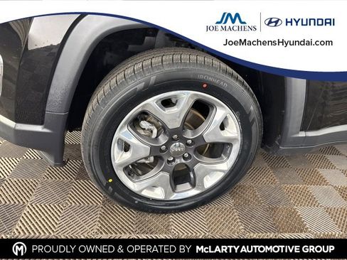 Used 2018 Jeep Compass Limited image 29