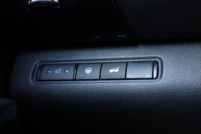 Certified 2025 Nissan Pathfinder SV AWD/4WD image 20
