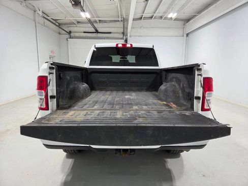 Used 2024 RAM 2500 Tradesman w/ Chrome Appearance Group AWD/4WD image 10
