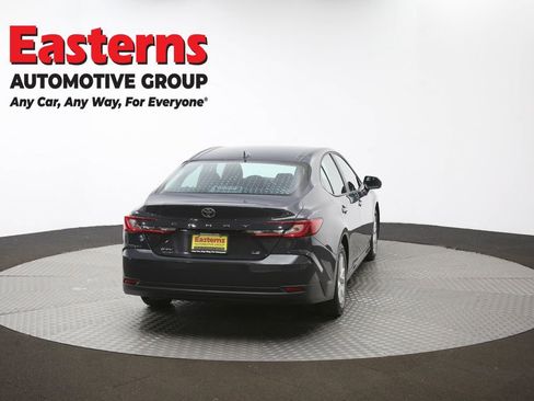 Used 2025 Toyota Camry LE FWD image 38