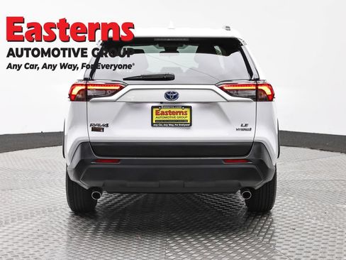 Used 2023 Toyota RAV4 LE AWD/4WD image 6