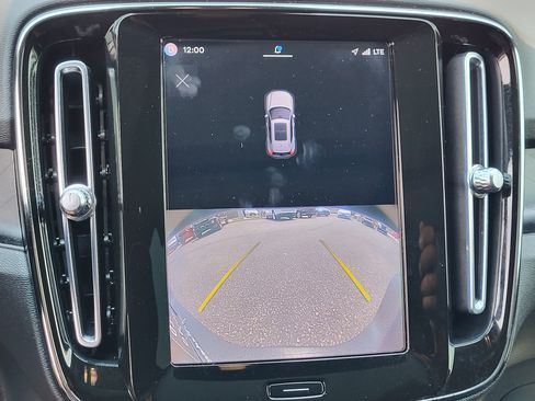 Certified 2023 Volvo XC40 Recharge Ultimate AWD/4WD image 13