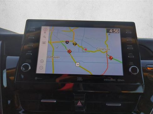 Used 2022 Toyota Camry XLE image 10