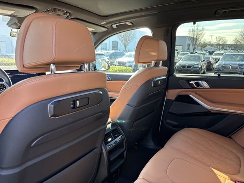 Certified 2025 BMW X5 M60i image 33