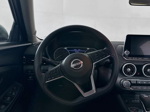 Used 2025 Nissan Sentra SV image 17