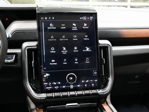 New 2026 GMC Yukon XL Denali w/ Denali Reserve Package image 17