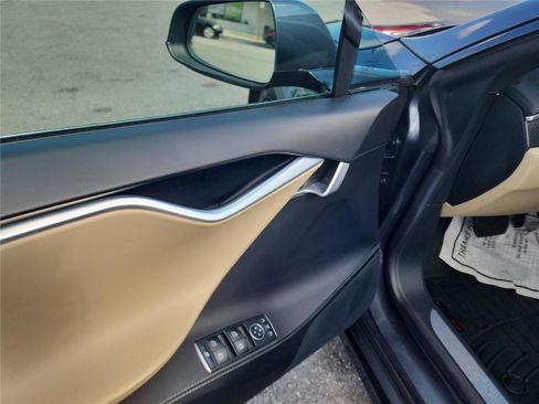Used 2016 Tesla Model S 90D image 12