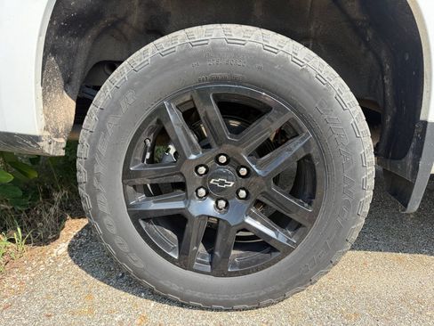 Used 2023 Chevrolet Silverado 1500 RST w/ Z71 Off-Road Package AWD/4WD image 9