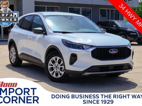 Used 2025 Ford Escape Active FWD image 1