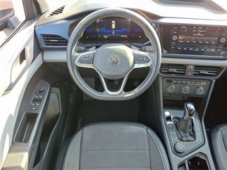 Used 2022 Volkswagen Taos SE video 2
