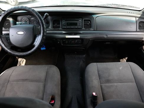 Used 2011 Ford Crown Victoria Police Interceptor w/ Comfort & Convenience Group RWD image 12