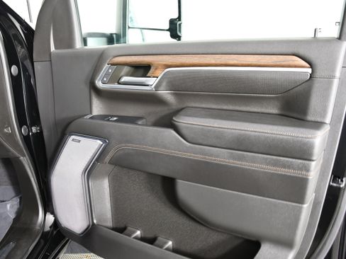 Used 2024 Chevrolet Silverado 3500 High Country w/ High Country Premium Package AWD/4WD image 47