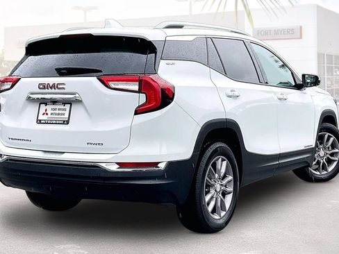 Used 2024 GMC Terrain SLT AWD/4WD image 33