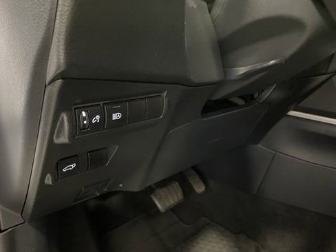 Certified 2023 Toyota Corolla Cross XLE w/ Convenience Package image 16