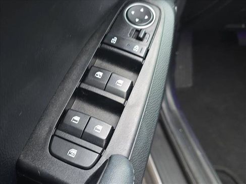 Used 2023 Kia Seltos SX image 8