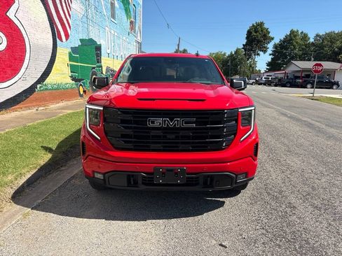 Used 2025 GMC Sierra 1500 Elevation w/ Elevation Premium Package AWD/4WD image 11