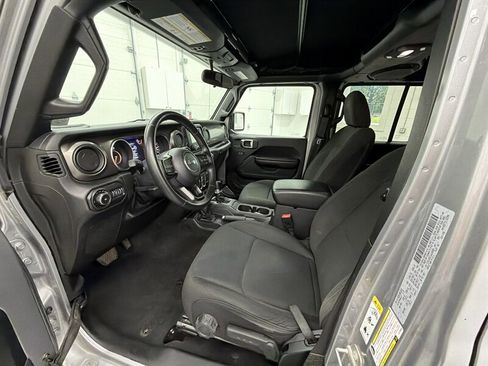 Used 2018 Jeep Wrangler Unlimited Sport S AWD/4WD image 10