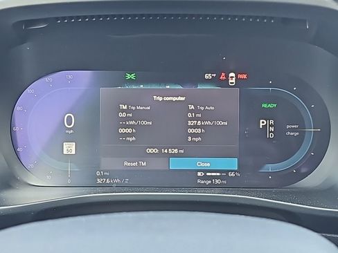 Used 2023 Volvo XC40 Recharge Plus w/ Protection Package Premier image 17