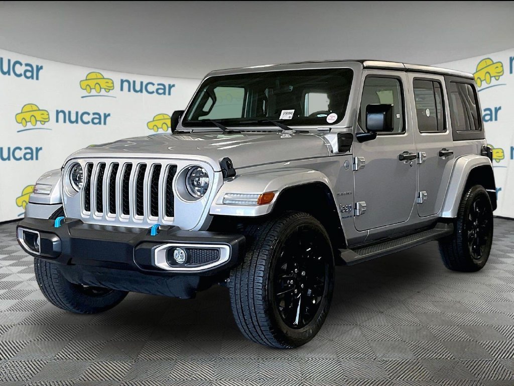Used 2023 Jeep Wrangler Unlimited Sahara w/ Cold Weather Group AWD/4WD image 3