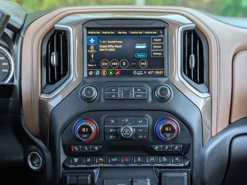 Used 2021 Chevrolet Silverado 2500 High Country w/ Z71 Off-Road Package image 26