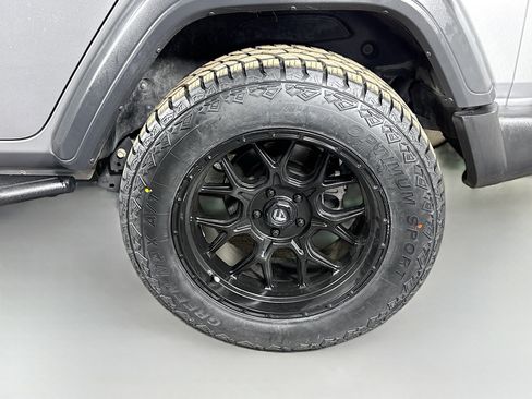 Used 2018 Jeep Wrangler Unlimited Sport S image 37