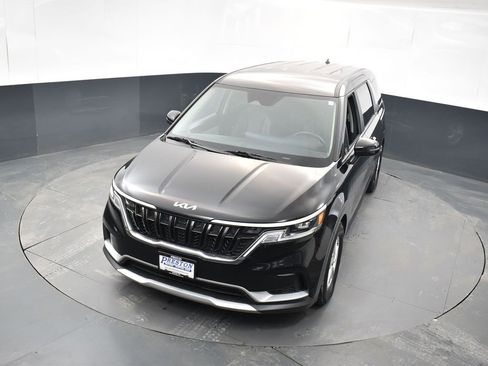 Used 2024 Kia Carnival LX image 34