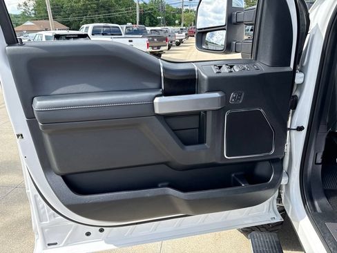 Used 2019 Ford F350 Platinum w/ Platinum Ultimate Package AWD/4WD image 26
