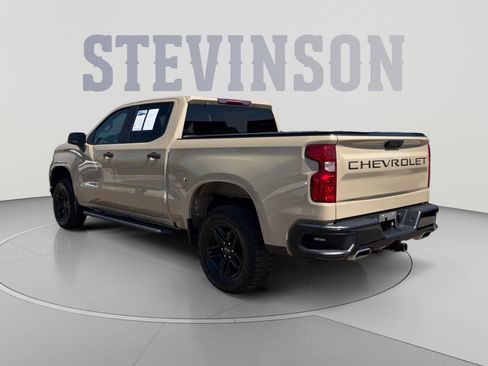 Used 2022 Chevrolet Silverado 1500 Custom Trail Boss w/ LPO, Dark Essentials Package AWD/4WD image 3